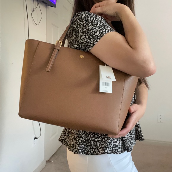 New ✨Authentic Emerson Tory Burch tote bag - Picture 13 of 15